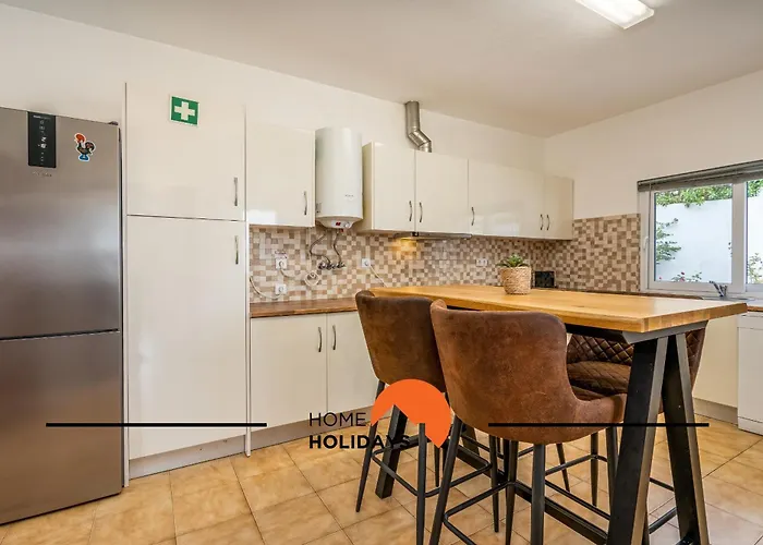 #245 Quinta Do Julo By Holidays Villa Albufeira